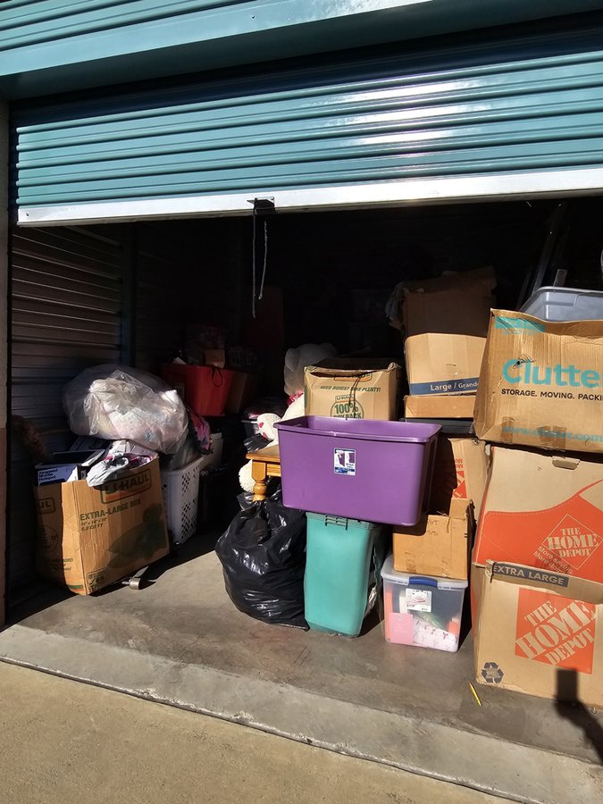 10 x 14 storage unit in Pomona, CA