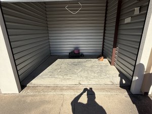 10 x 10 unit in Crowley