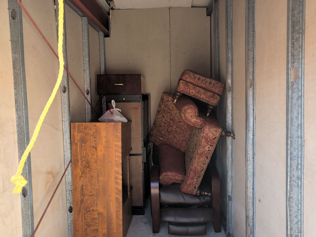 5 x 10 storage unit in Joliet, IL