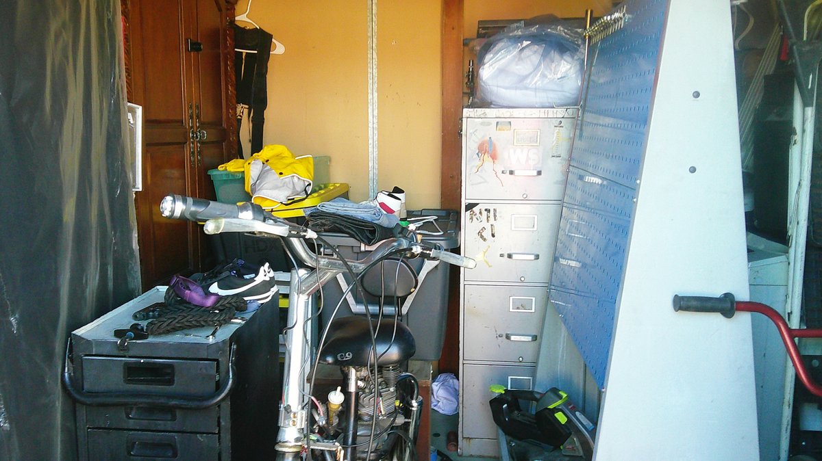 10 x 10 storage unit in San Bernardino, CA