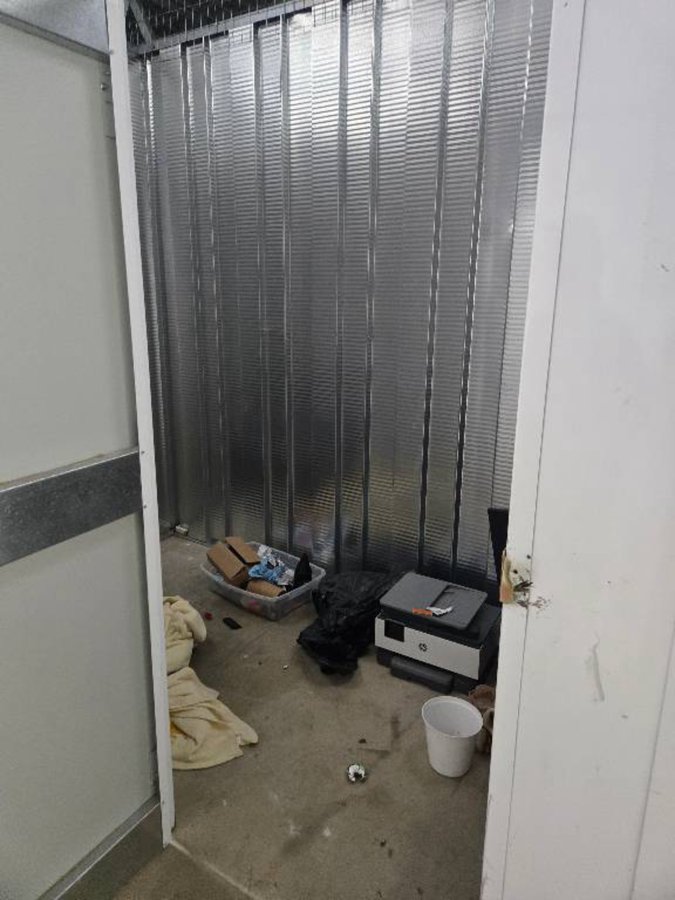 5 x 10 storage unit in Cathedral City, CA