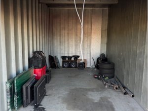 10 x 20 unit in Riverside