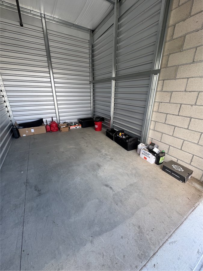 10 x 15 storage unit in Eastvale, CA