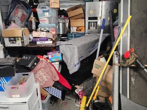 10 x 12 unit in Palmdale