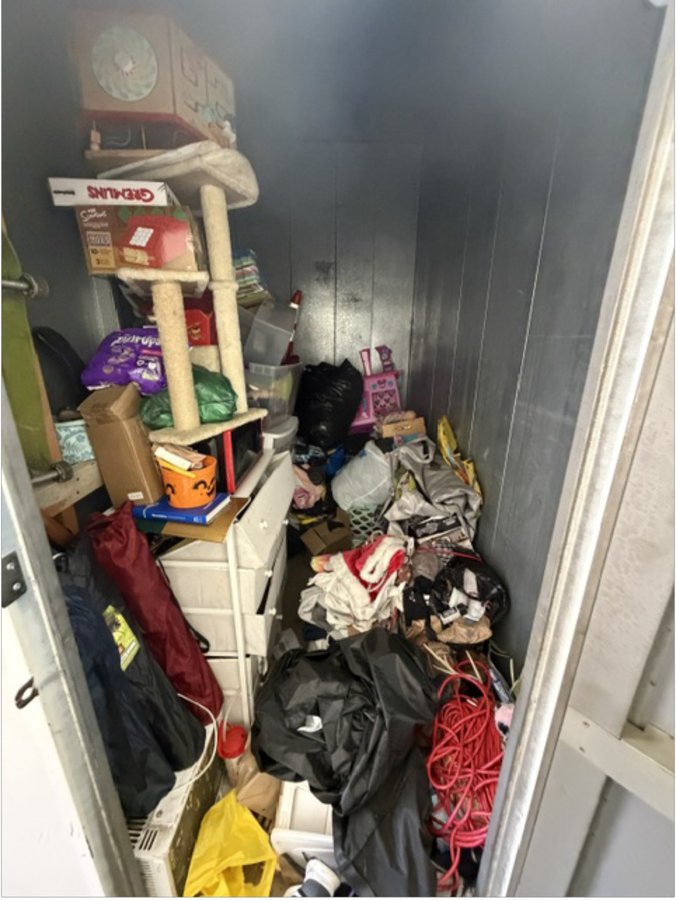 5 x 10 storage unit in Riverside, CA