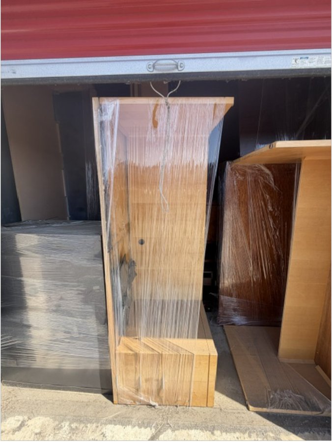 10 x 20 storage unit in Riverside, CA
