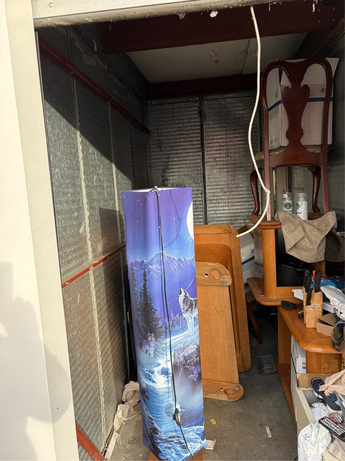 10 x 10 storage unit in Lynnwood, WA