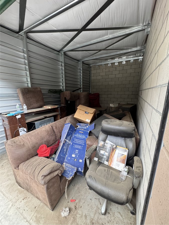 10 x 20 storage unit in Eastvale, CA