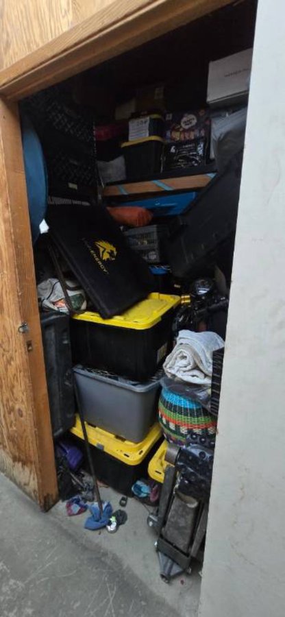 6 x 8 storage unit in Palm Springs, CA