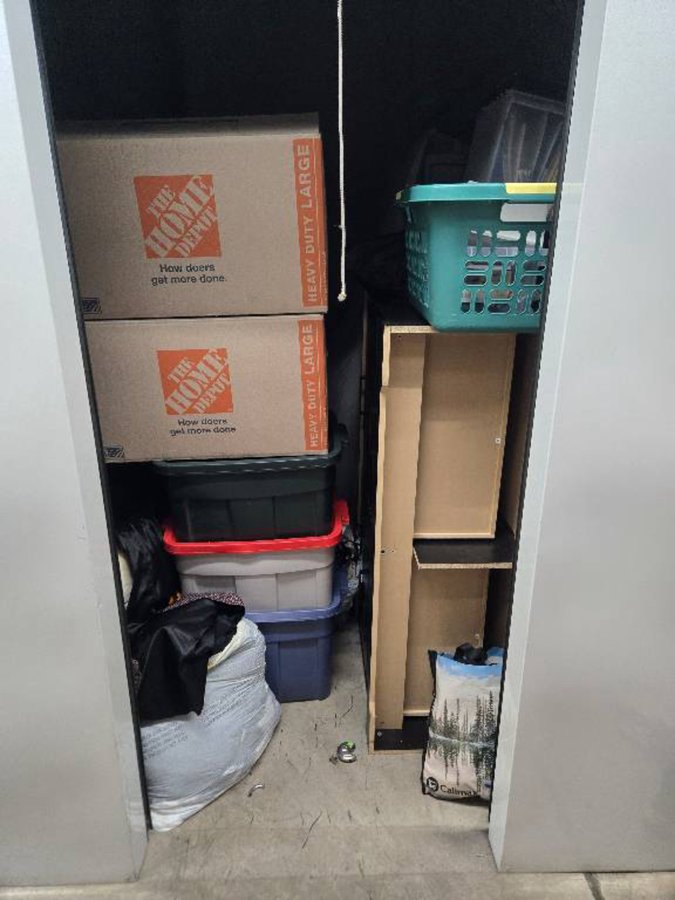 5 x 10 storage unit in Phoenix, AZ