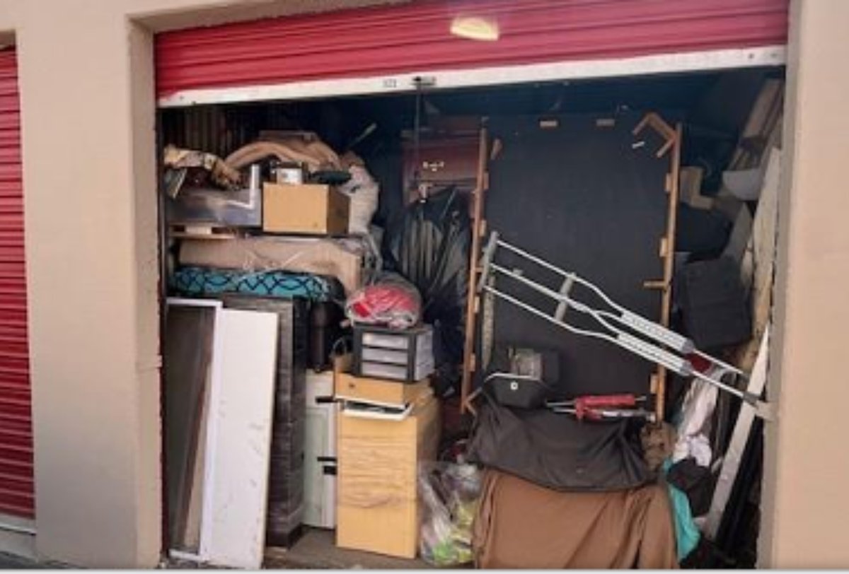 10 x 12 storage unit in Tempe, AZ