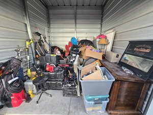 10 x 10 storage unit in Syracuse, UT