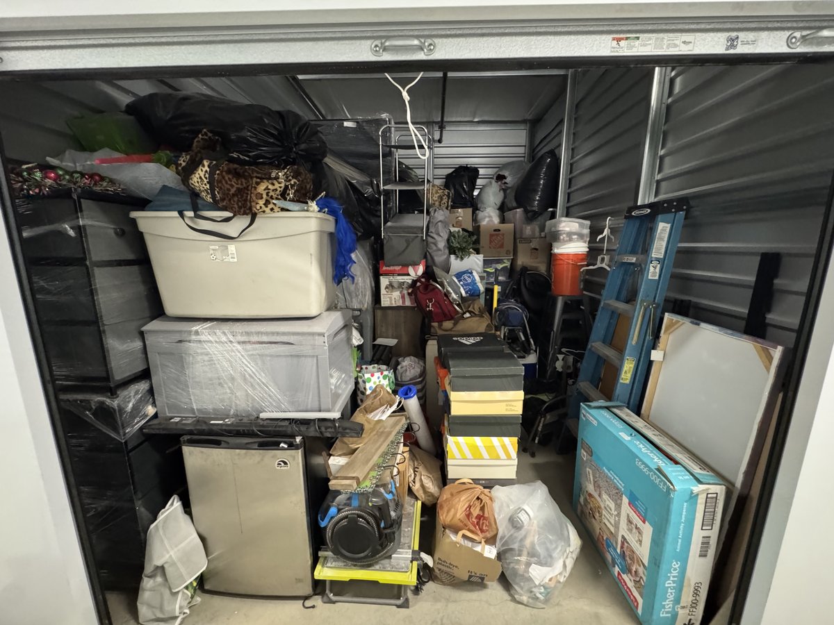 10 x 15 storage unit in Eastvale, CA