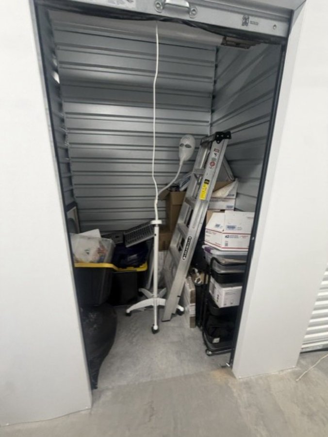 5 x 5 storage unit in Henderson, NV