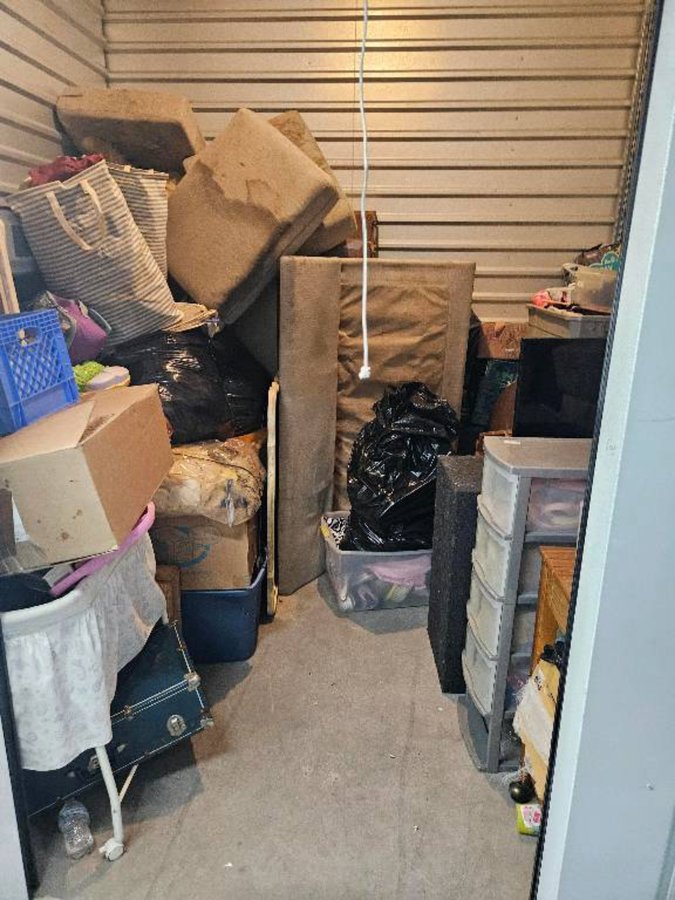 10 x 10 storage unit in Phoenix, AZ