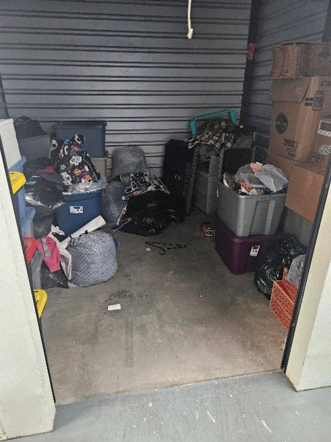 10 x 10 storage unit in Phoenix, AZ