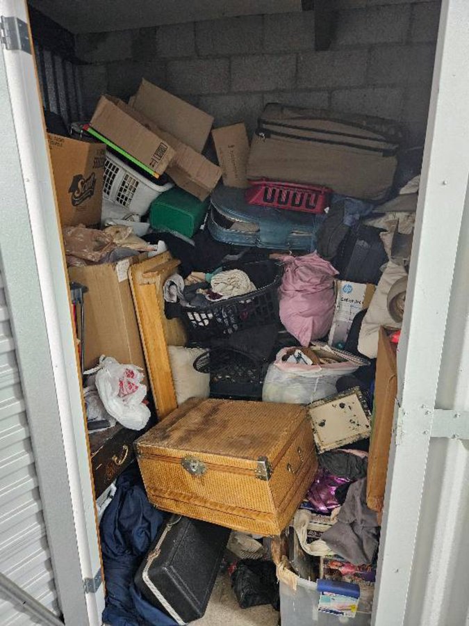 20 x 6 storage unit in Phoenix, AZ