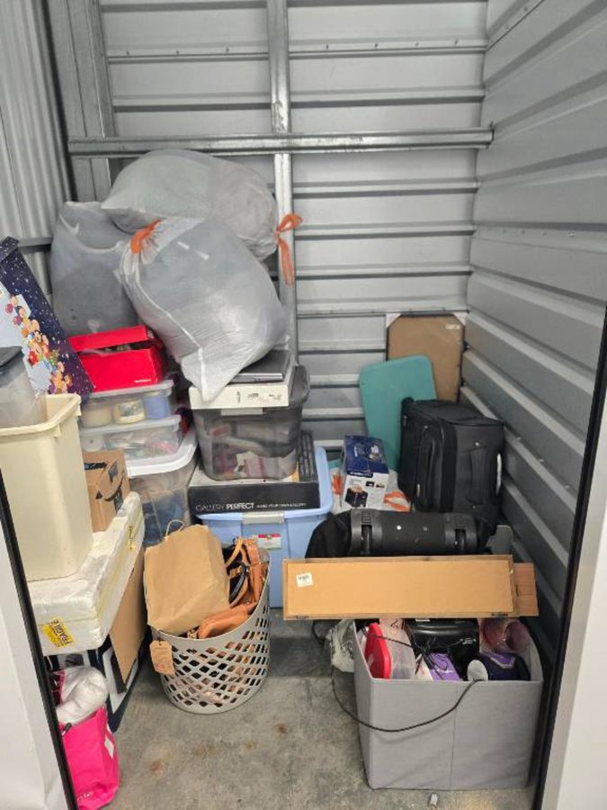5 x 5 storage unit in Lynnwood, WA
