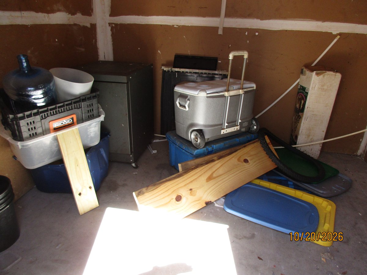 10 x 10 storage unit in Clearwater, FL