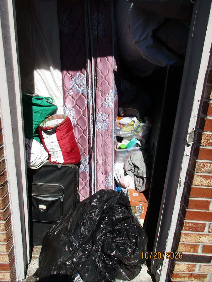 5 x 10 storage unit in Clearwater, FL