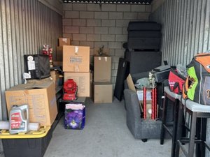8 x 15 unit in San Bernandino