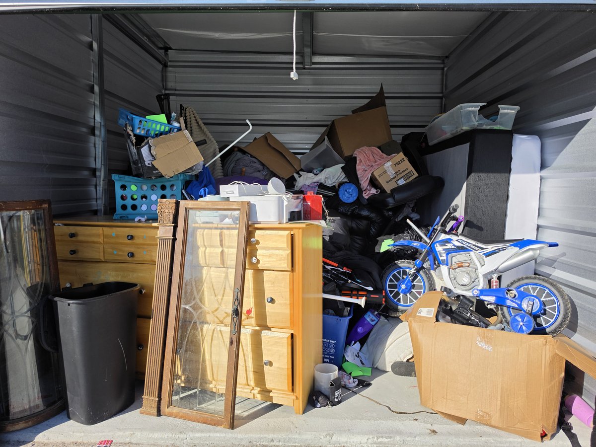 10 x 10 storage unit in Hannibal, MO