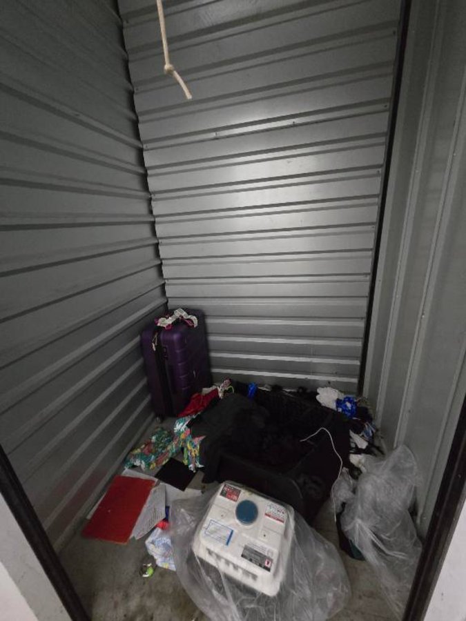 5 x 5 storage unit in Hilo, HI