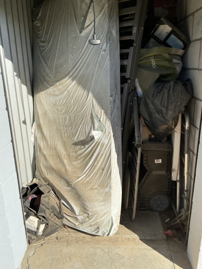 5 x 10 storage unit in Banning, CA