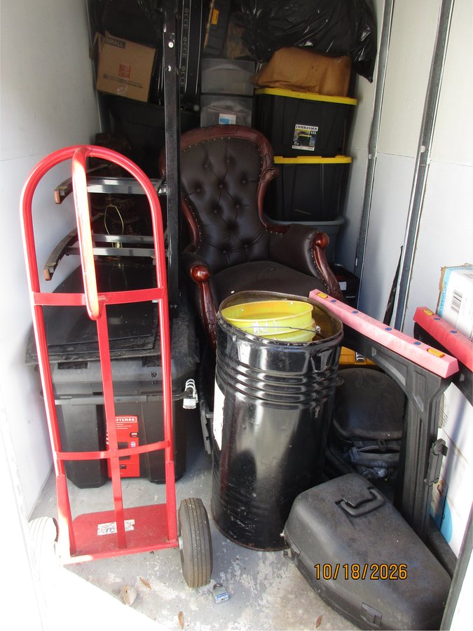 5 x 10 storage unit in St Pete, FL