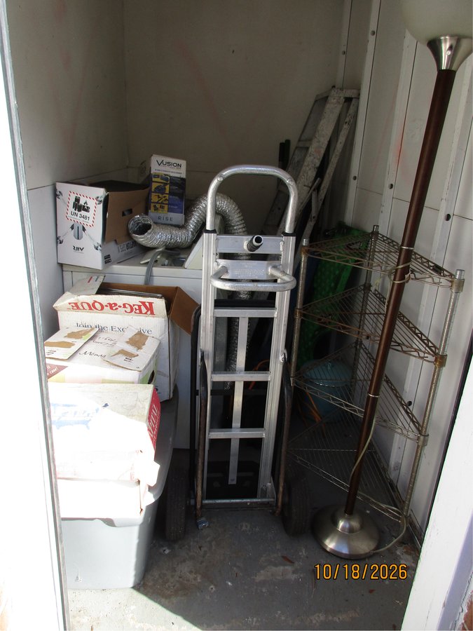 5 x 10 storage unit in St Pete, FL