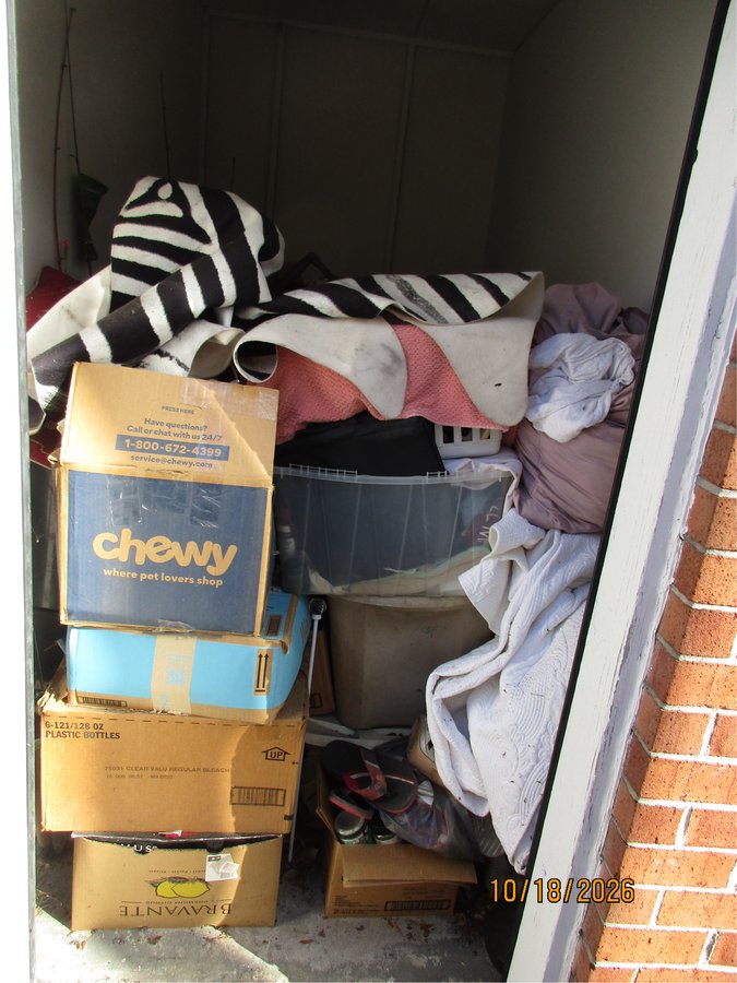 5 x 10 storage unit in St Pete, FL