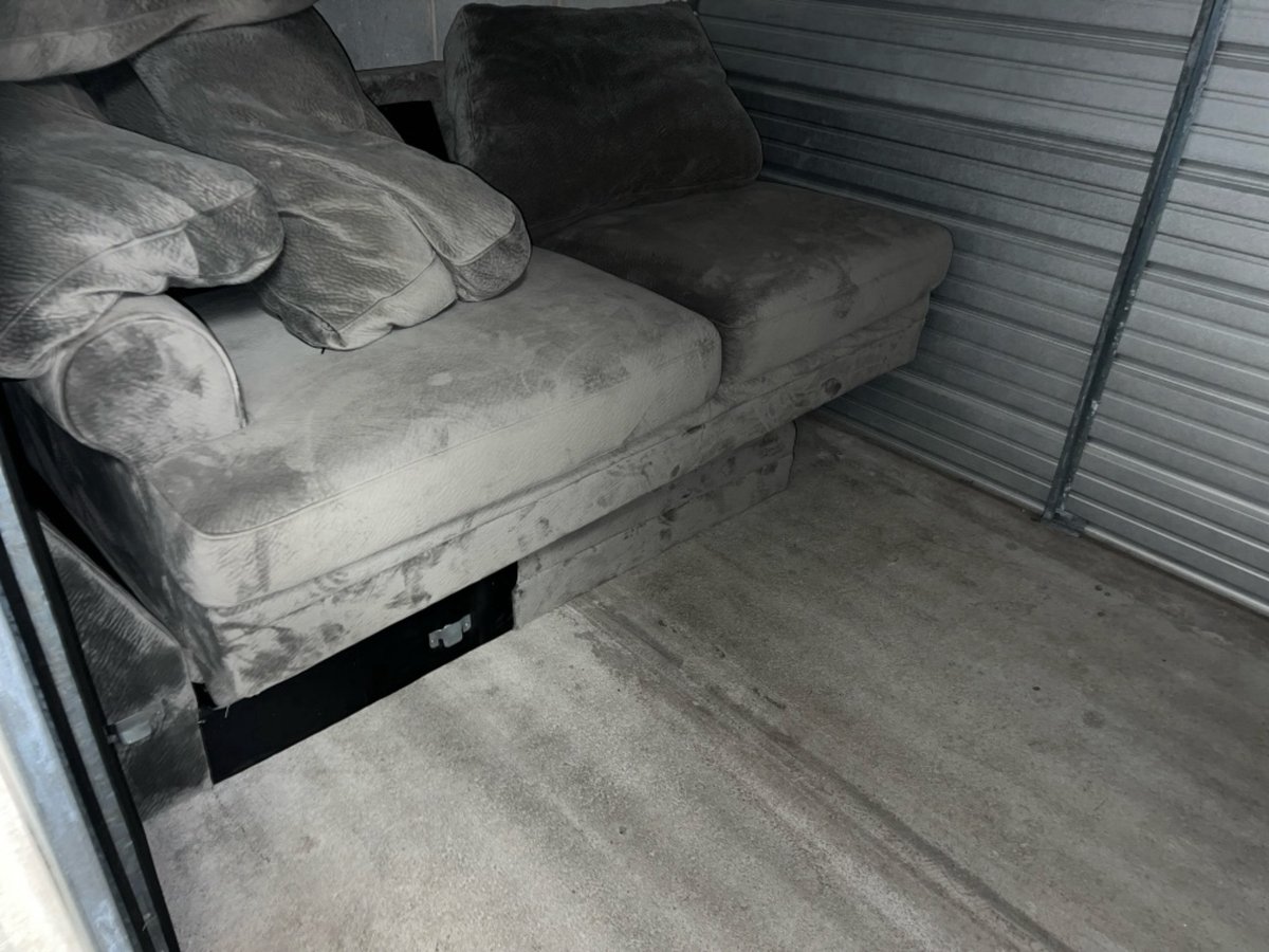 7 x 10 storage unit in Arlington Heights, IL