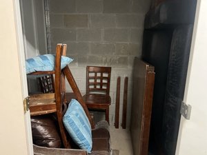 5 x 7 unit in Wheeling