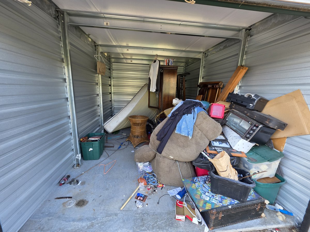 10 x 15 storage unit in Hannibal, MO