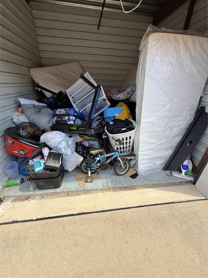 10 x 10 storage unit in Houston, TX