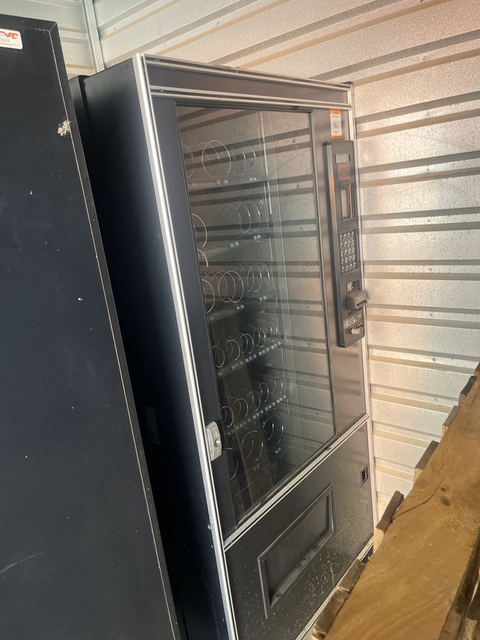 10 x 10 storage unit in Hatboro, PA