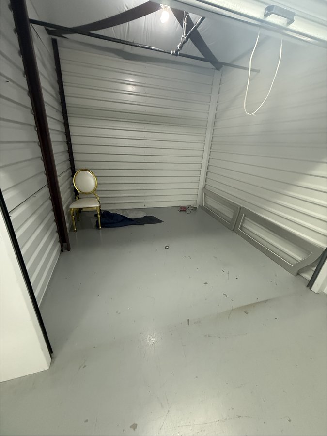 10 x 10 storage unit in Houston, TX