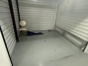 10 x 10 unit in Houston