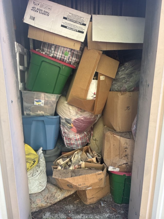 5 x 5 storage unit in Hewitt, NJ