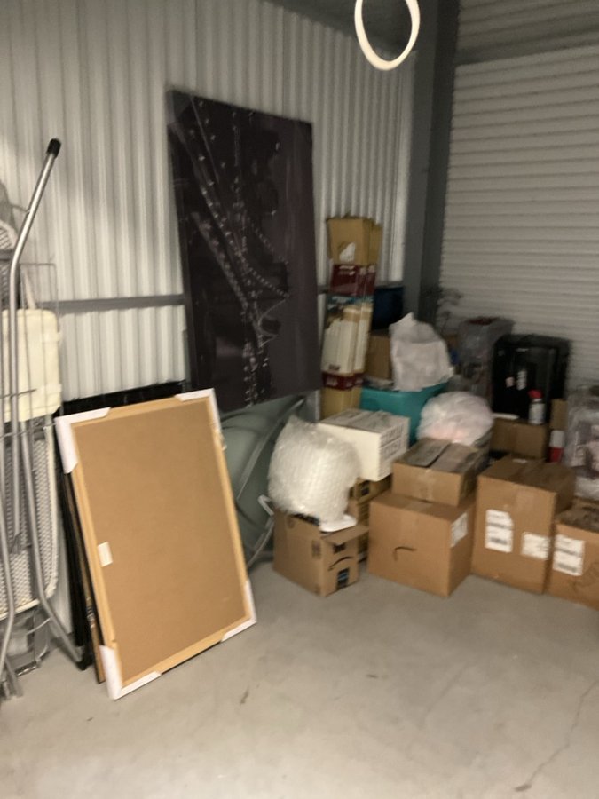 10 x 10 storage unit in Indianapolis, IN