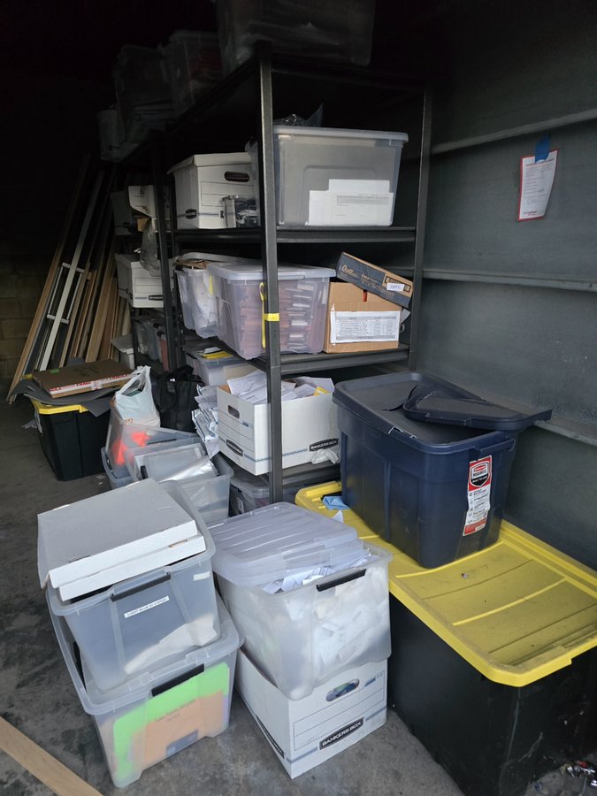 10 x 20 storage unit in Ontario, CA