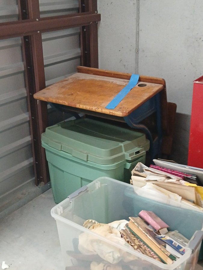 10 x 5 storage unit in Oak Ridge, TN