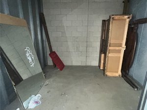10 x 10 unit in Fresno