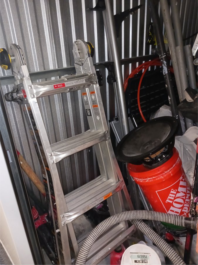 5 x 10 storage unit in Jamaica, NY
