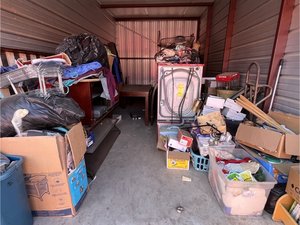10 x 20 unit in Fresno