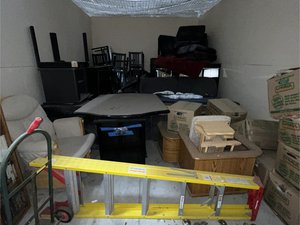 10 x 15 unit in Fresno