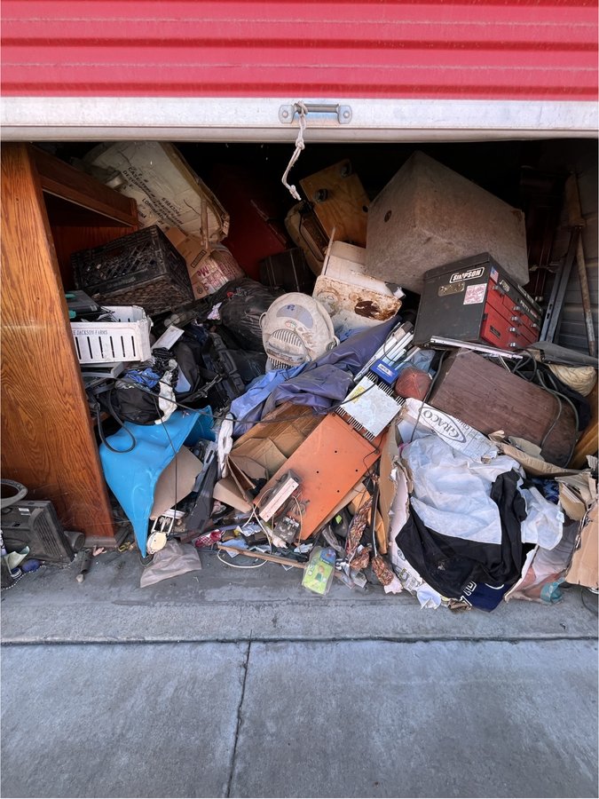 10 x 15 storage unit in Fresno, CA