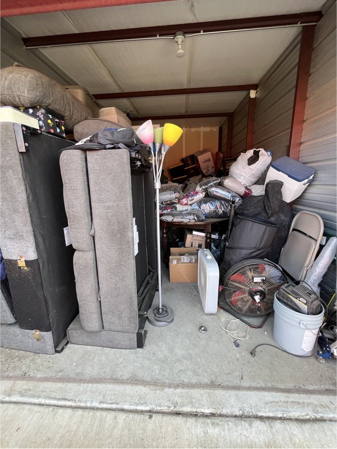 10 x 20 storage unit in Fresno, CA