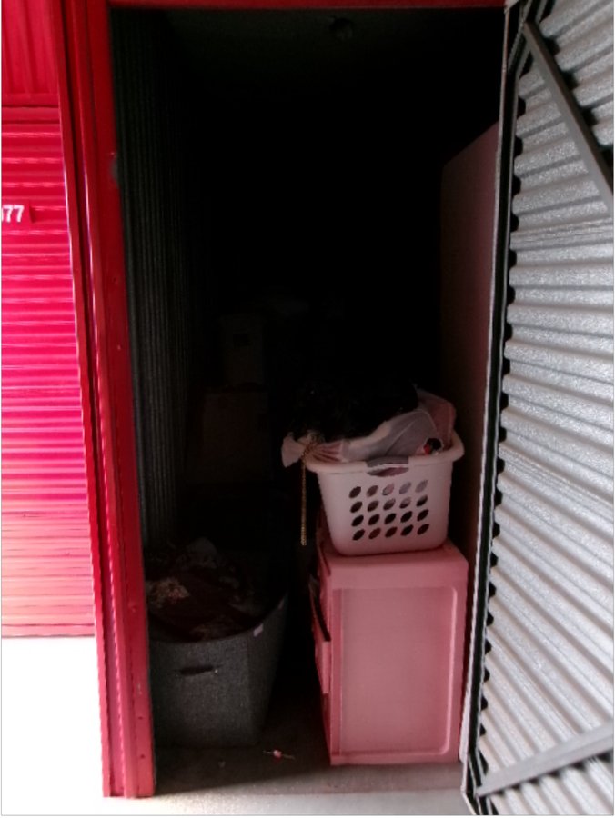 4 x 8 storage unit in Bradenton, FL
