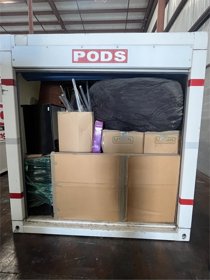8 x 16 storage unit in Edinburg, TX